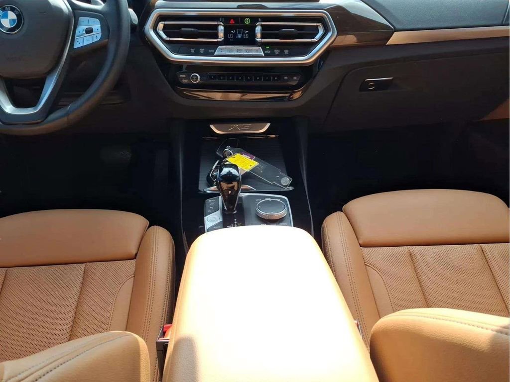 Used 2024 BMW X3 sDrive30i w/ Convenience Package w/ZPA image 11