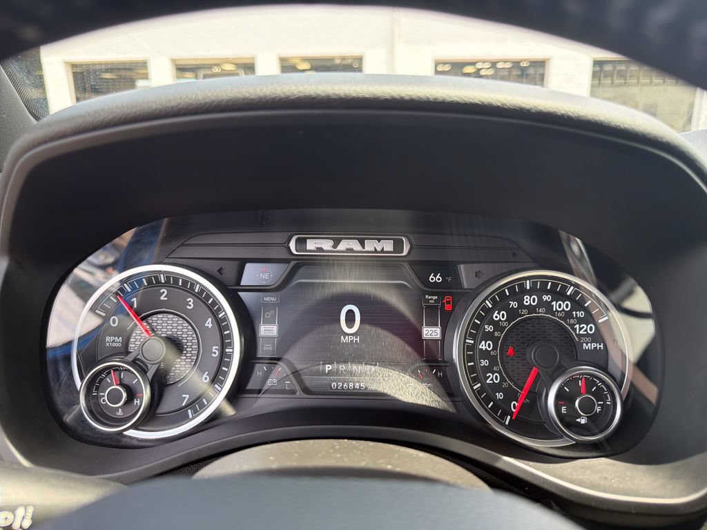 Used 2022 RAM 1500 Big Horn AWD/4WD image 24