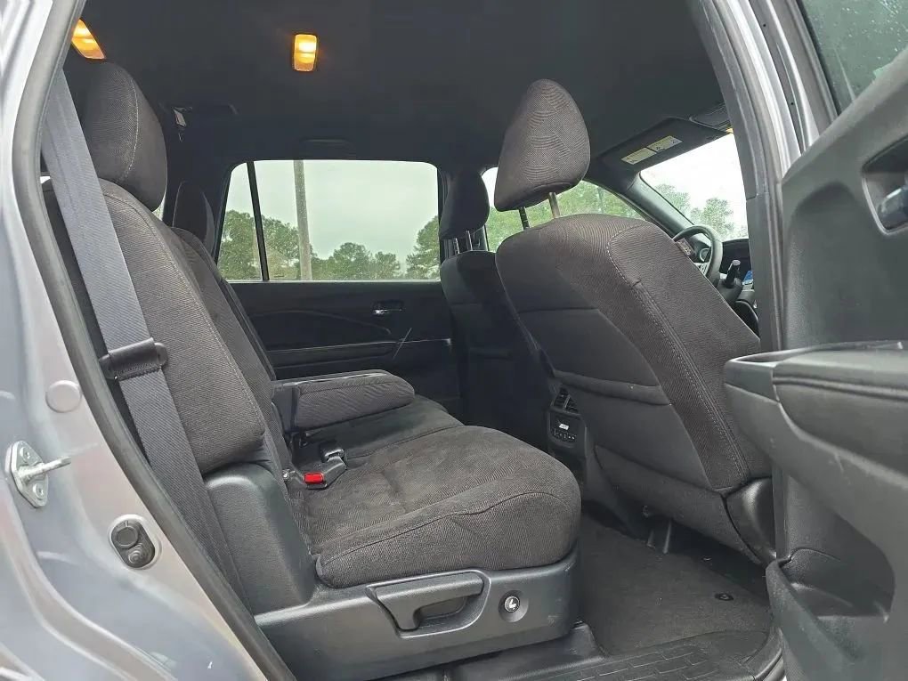 Used 2022 Honda Pilot Sport image 43