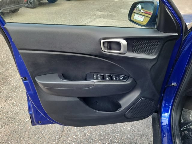 Used 2020 Hyundai Venue SE FWD image 15