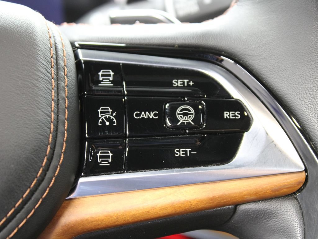 Used 2023 Jeep Grand Cherokee L Summit AWD/4WD image 68