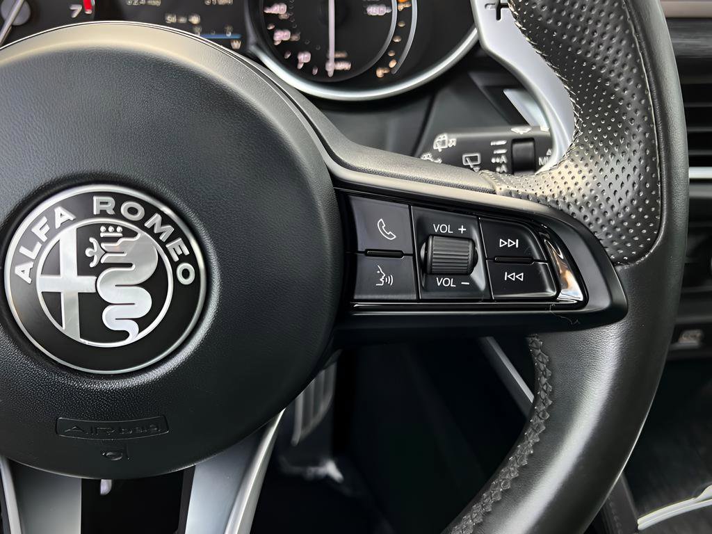 Used 2023 Alfa Romeo Stelvio Sprint RWD image 43