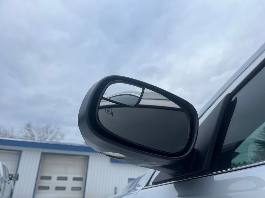 Used 2019 Ford Taurus SEL image 13