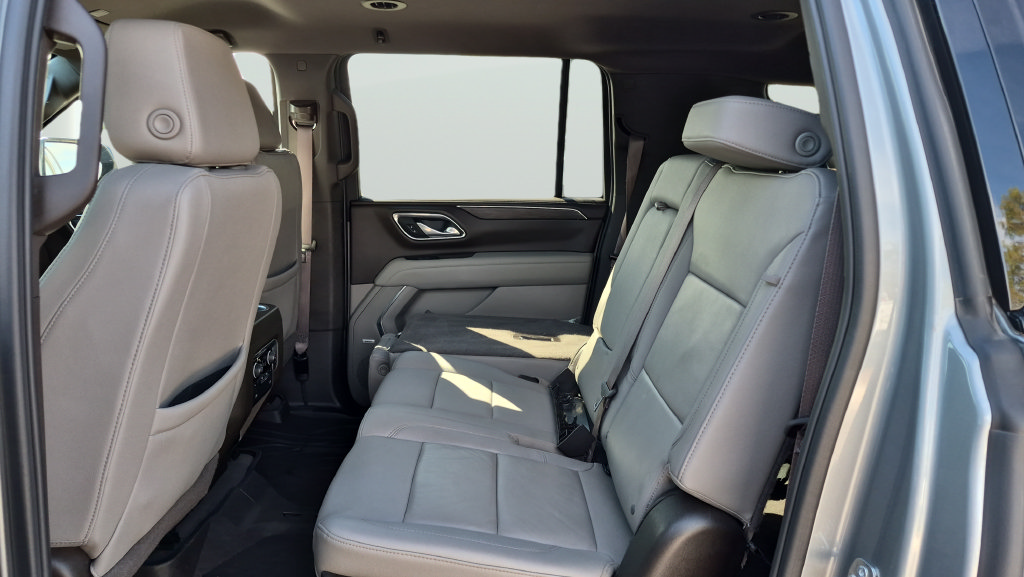 Used 2024 Chevrolet Suburban Z71 w/ Luxury Package AWD/4WD image 25
