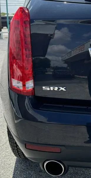 Used 2015 Cadillac SRX Luxury w/ Driver Awareness Package FWD image 10