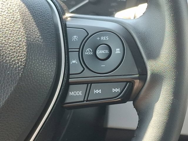Used 2025 Toyota Corolla SE FWD image 21