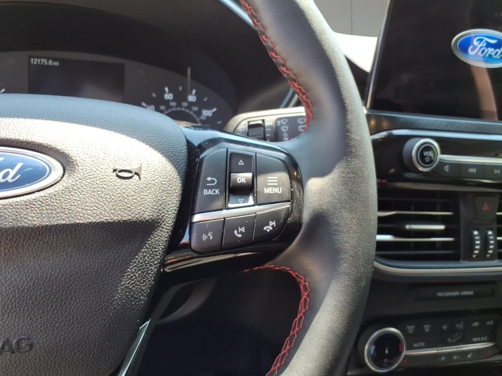 Used 2022 Ford Escape SEL w/ SEL Stealth AWD Package image 14