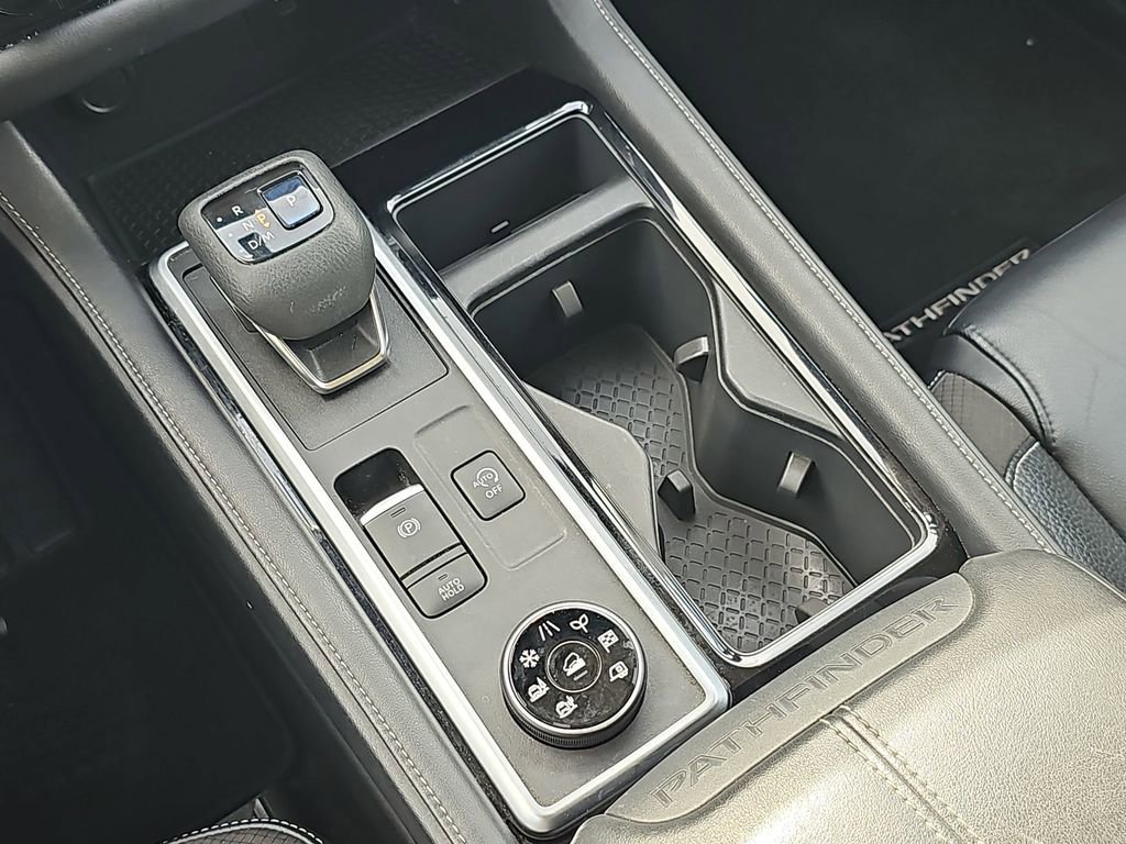 Used 2022 Nissan Pathfinder SL image 30