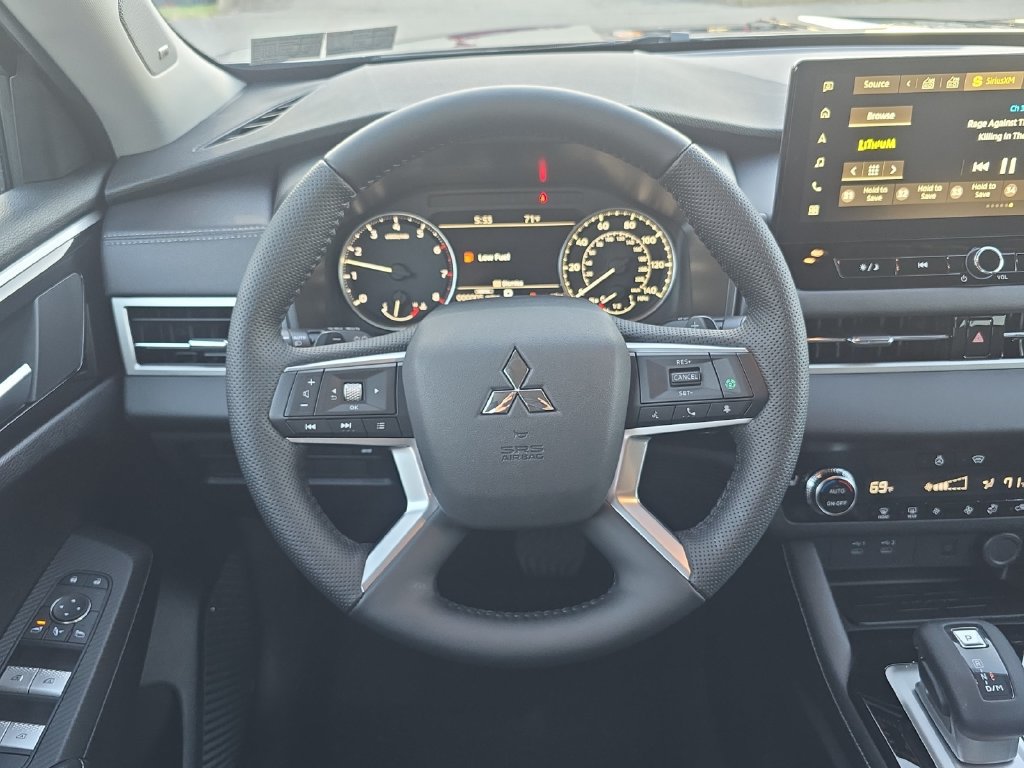 New 2026 Mitsubishi Outlander SE AWD/4WD image 15