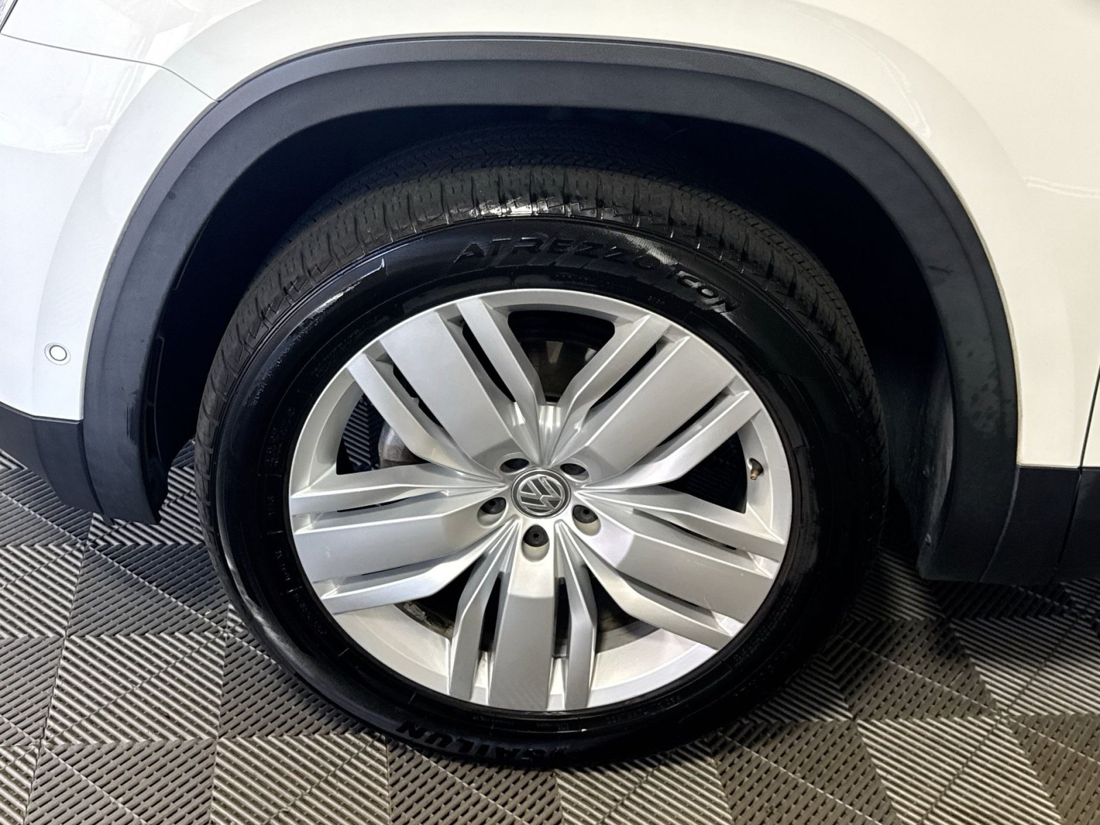 Used 2019 Volkswagen Atlas SEL Premium AWD/4WD image 12