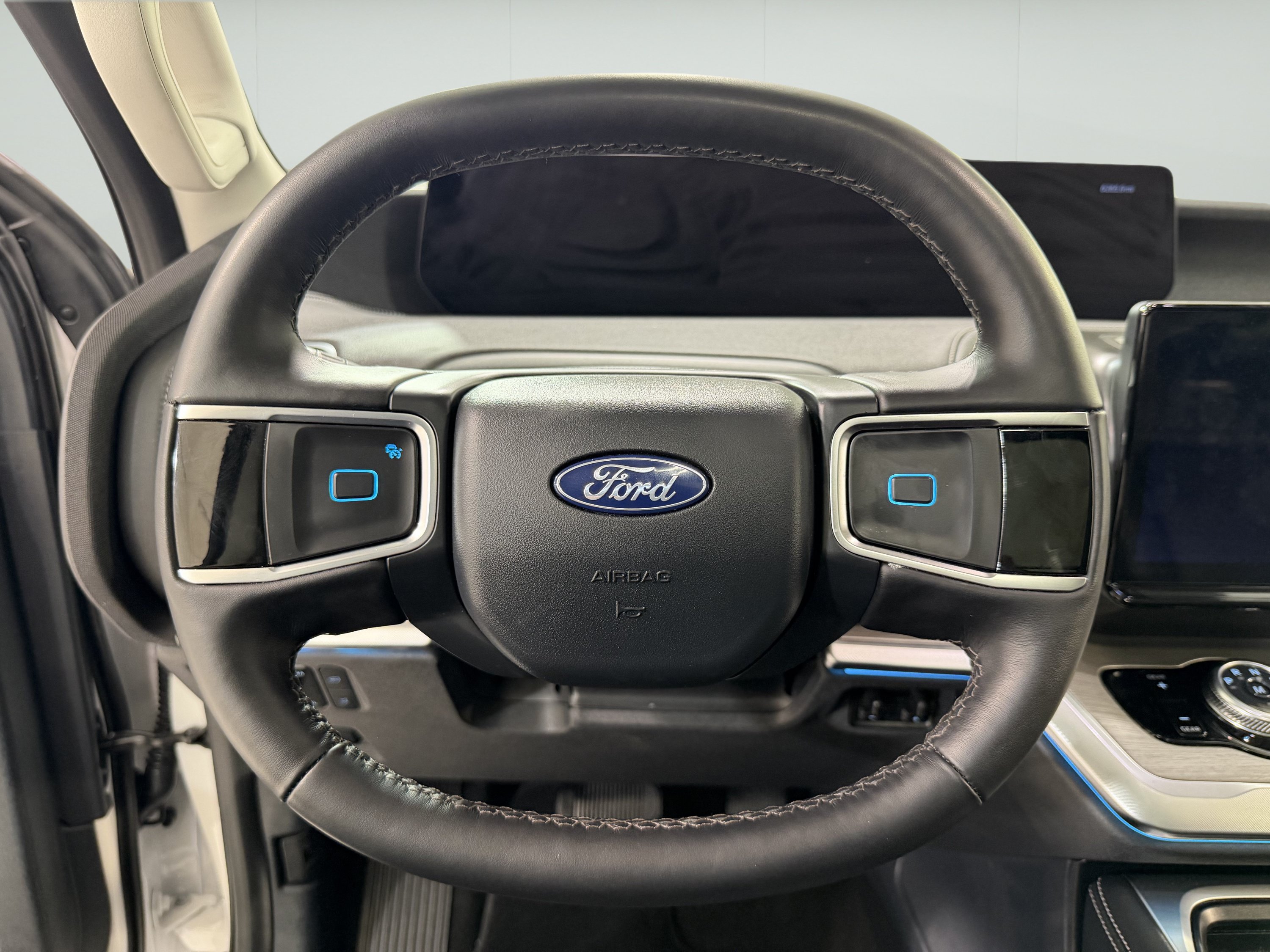 Used 2026 Ford Expedition Max Platinum AWD/4WD image 19