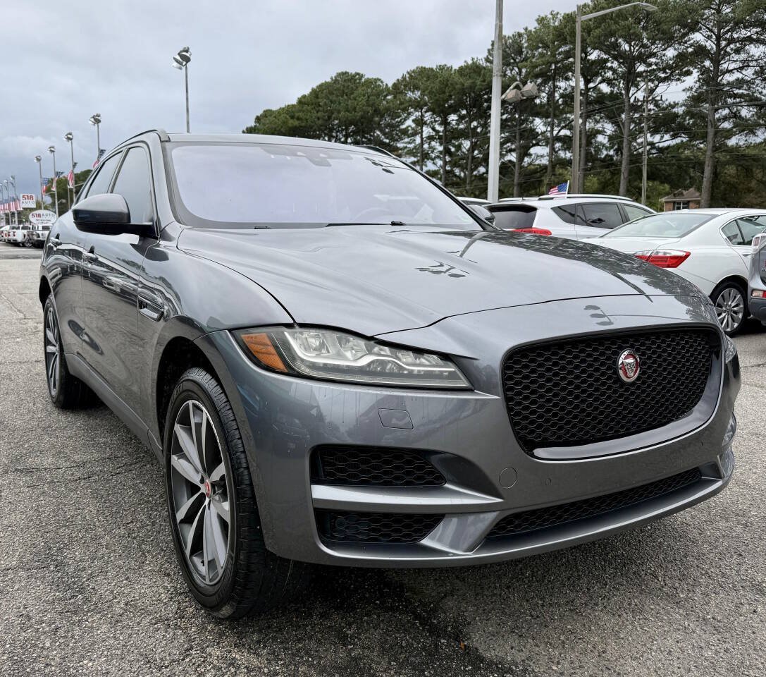 Used 2017 Jaguar F-PACE Prestige AWD/4WD image 2