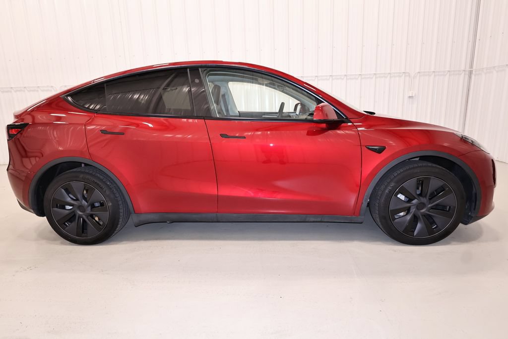 Used 2025 Tesla Model Y Long Range AWD/4WD image 2