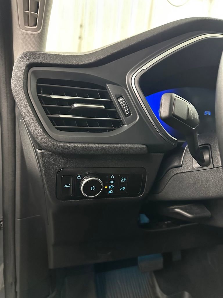 Used 2023 Ford Escape Platinum w/ Premium Technology Package image 15