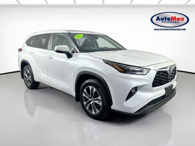Used 2023 Toyota Highlander XLE