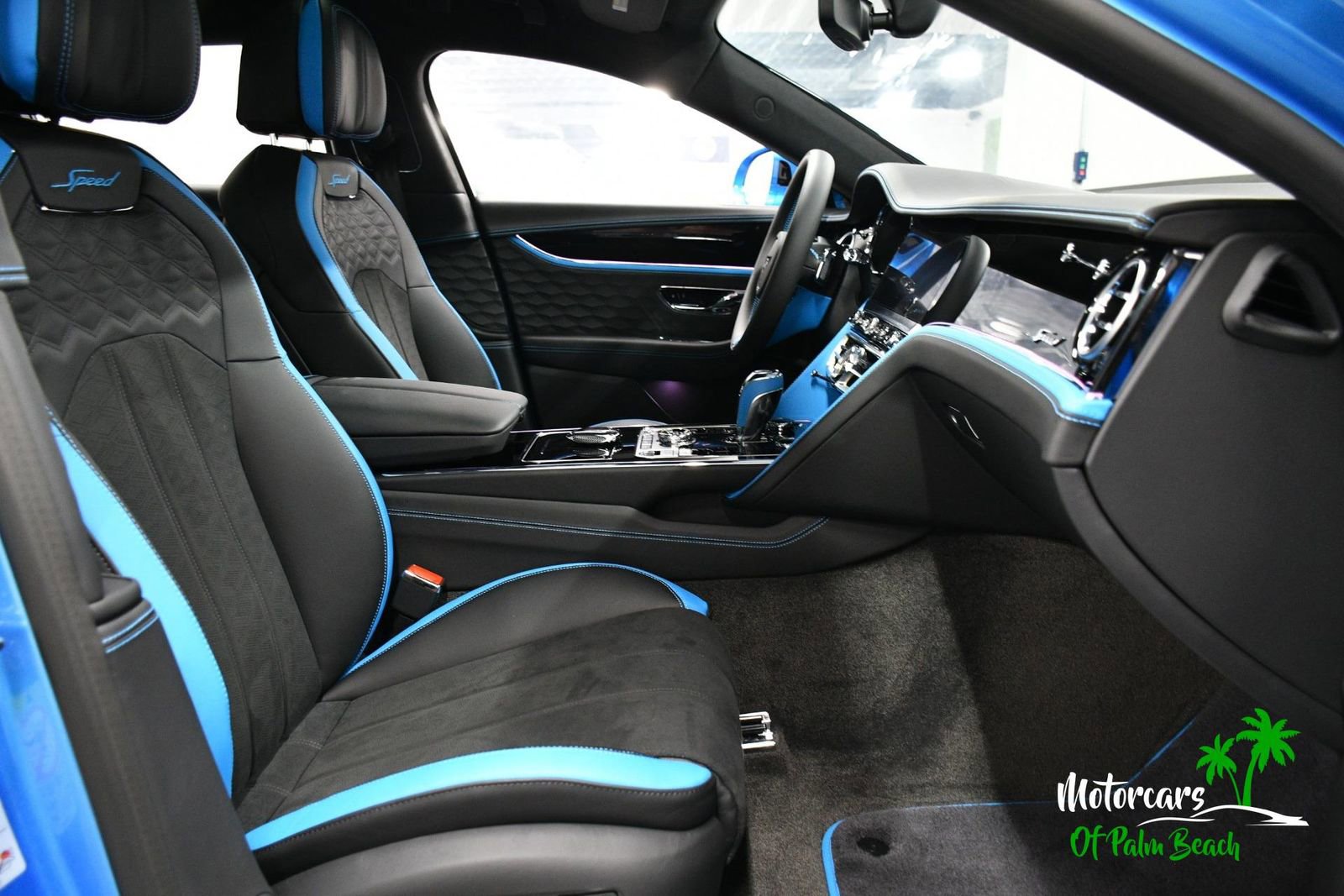 Used 2025 Bentley Flying Spur Plug-In Hybrid image 57