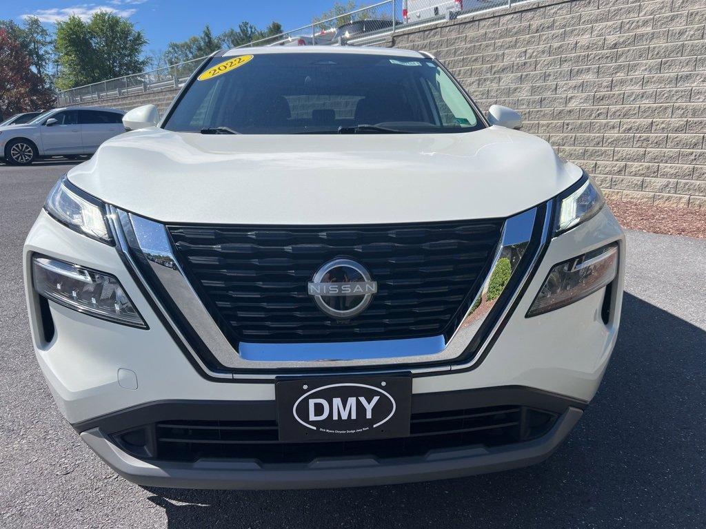 Used 2022 Nissan Rogue SV image 8