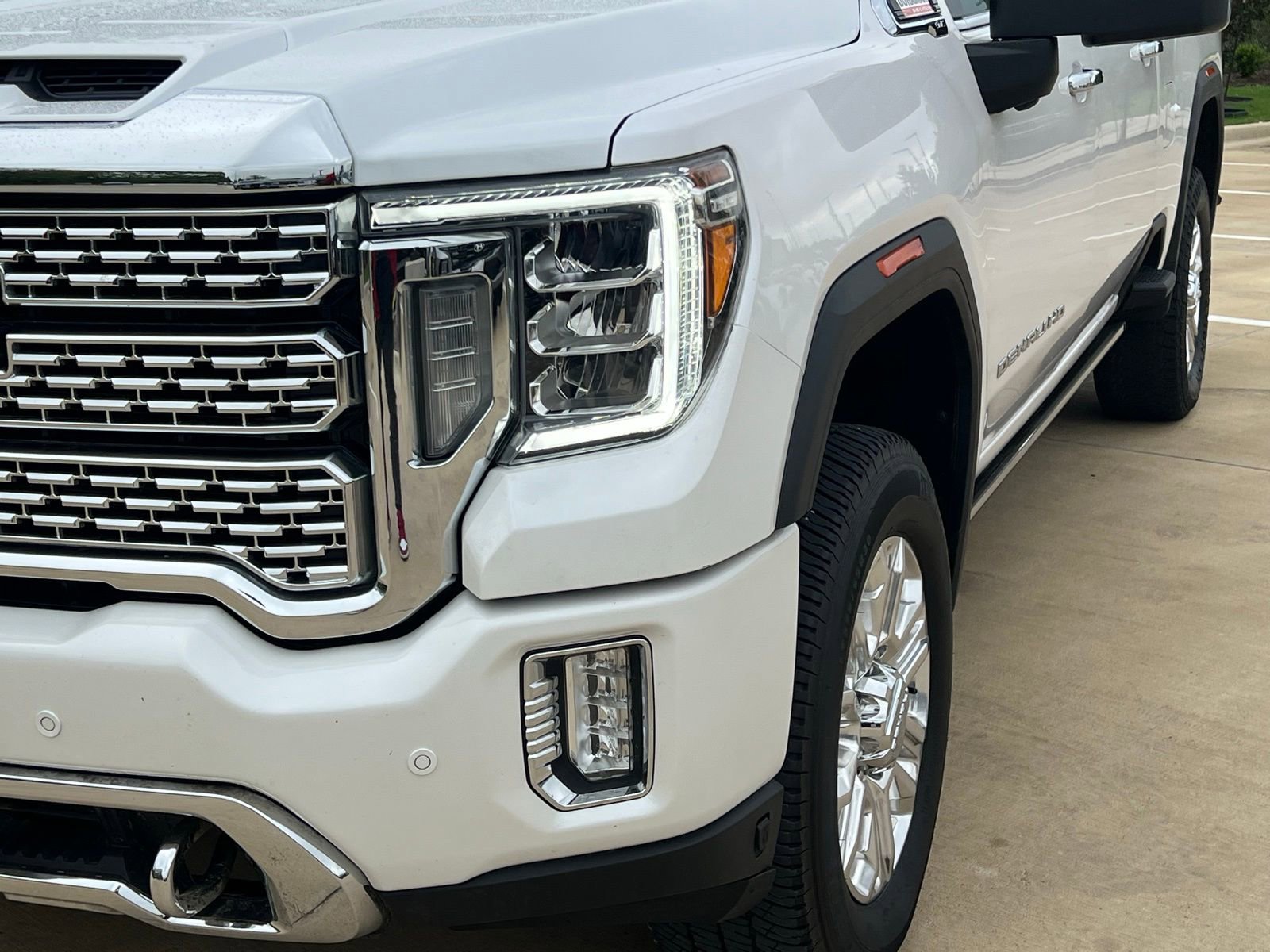 Used 2022 GMC Sierra 2500 Denali w/ Denali Ultimate Package AWD/4WD image 4