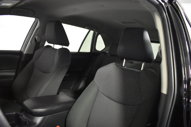 Used 2025 Toyota RAV4 XLE FWD image 10