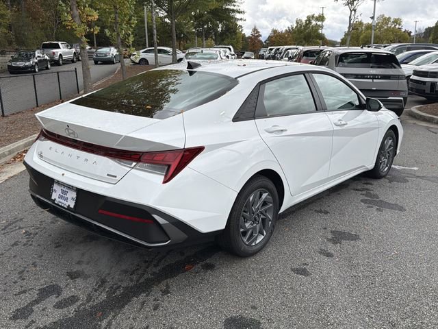 New 2026 Hyundai Elantra Blue image 7
