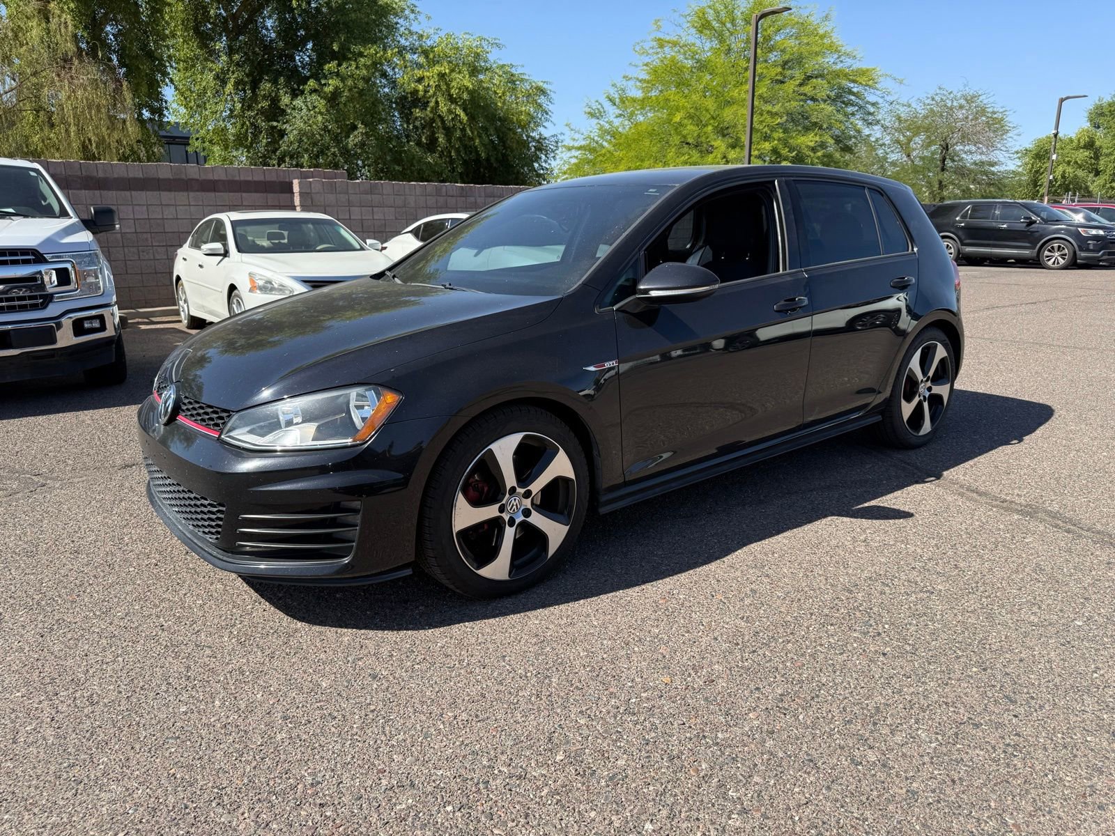 Used 2016 Volkswagen GTI S image 1