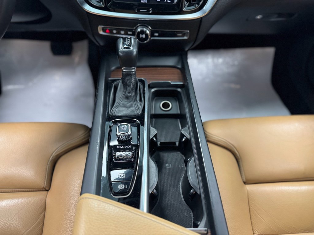 Used 2020 Volvo S60 T6 Inscription image 23