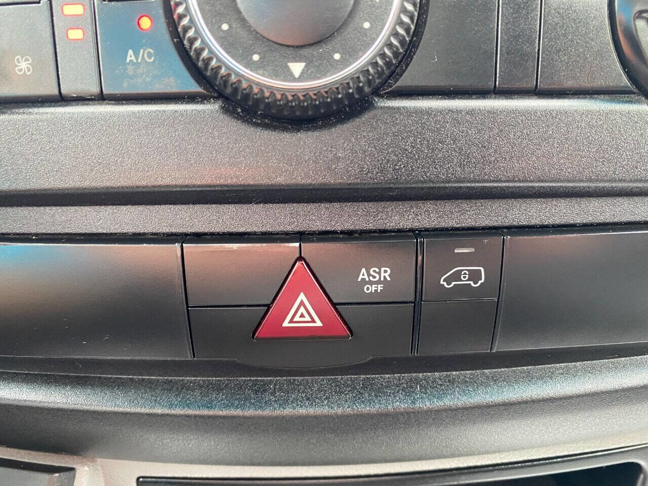 Used 2012 Mercedes-Benz Sprinter 3500 image 16