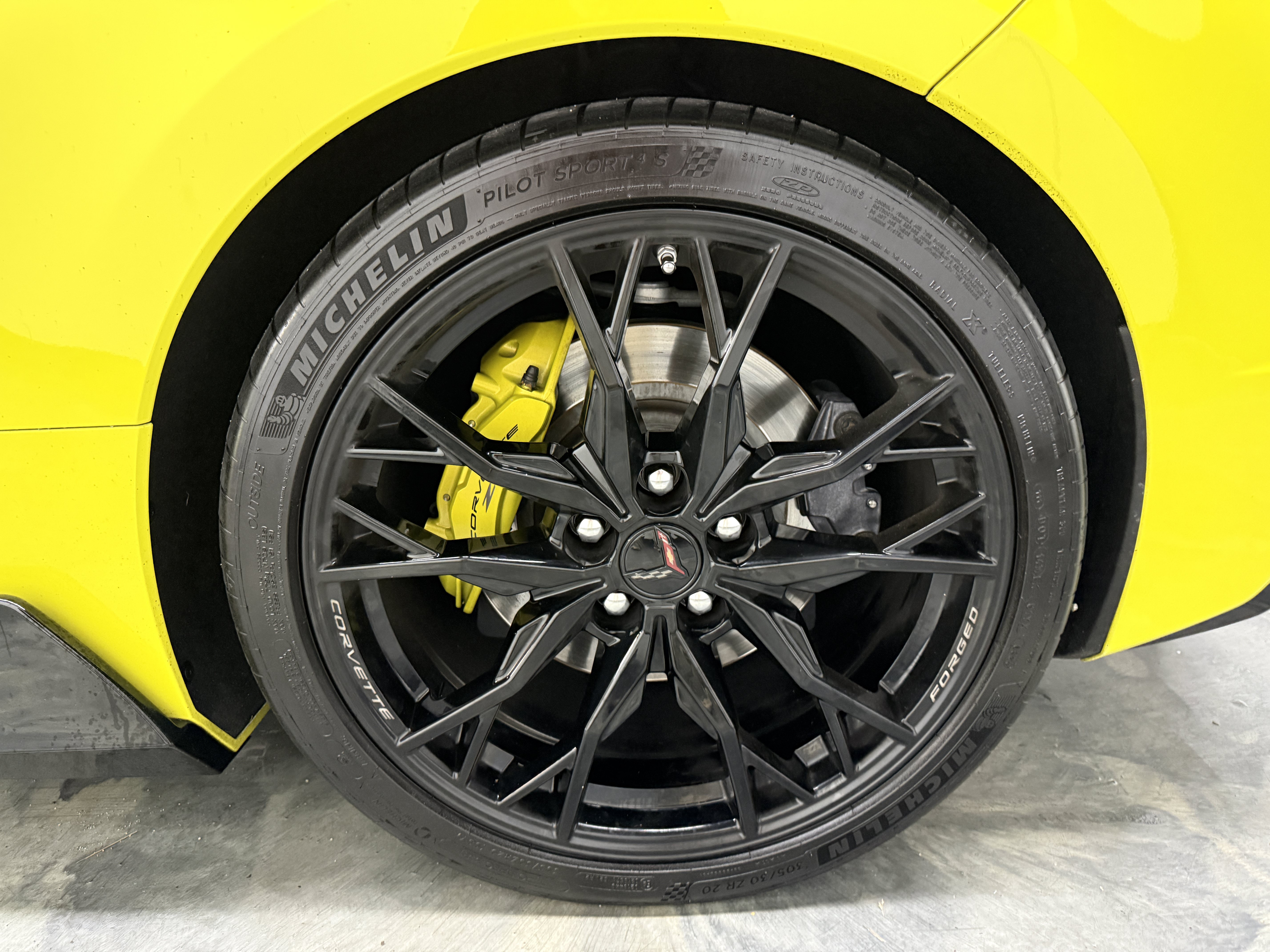 Used 2023 Chevrolet Corvette Stingray Preferred Cpe w/ Z51 Performance Package RWD image 39