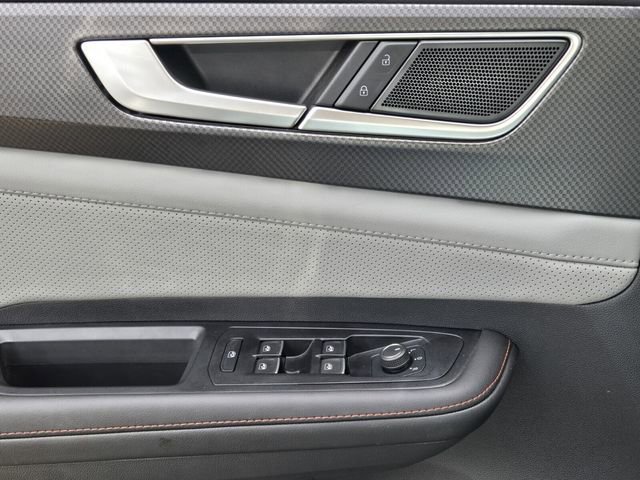 Certified 2025 Volkswagen Atlas Peak Edition SE image 27