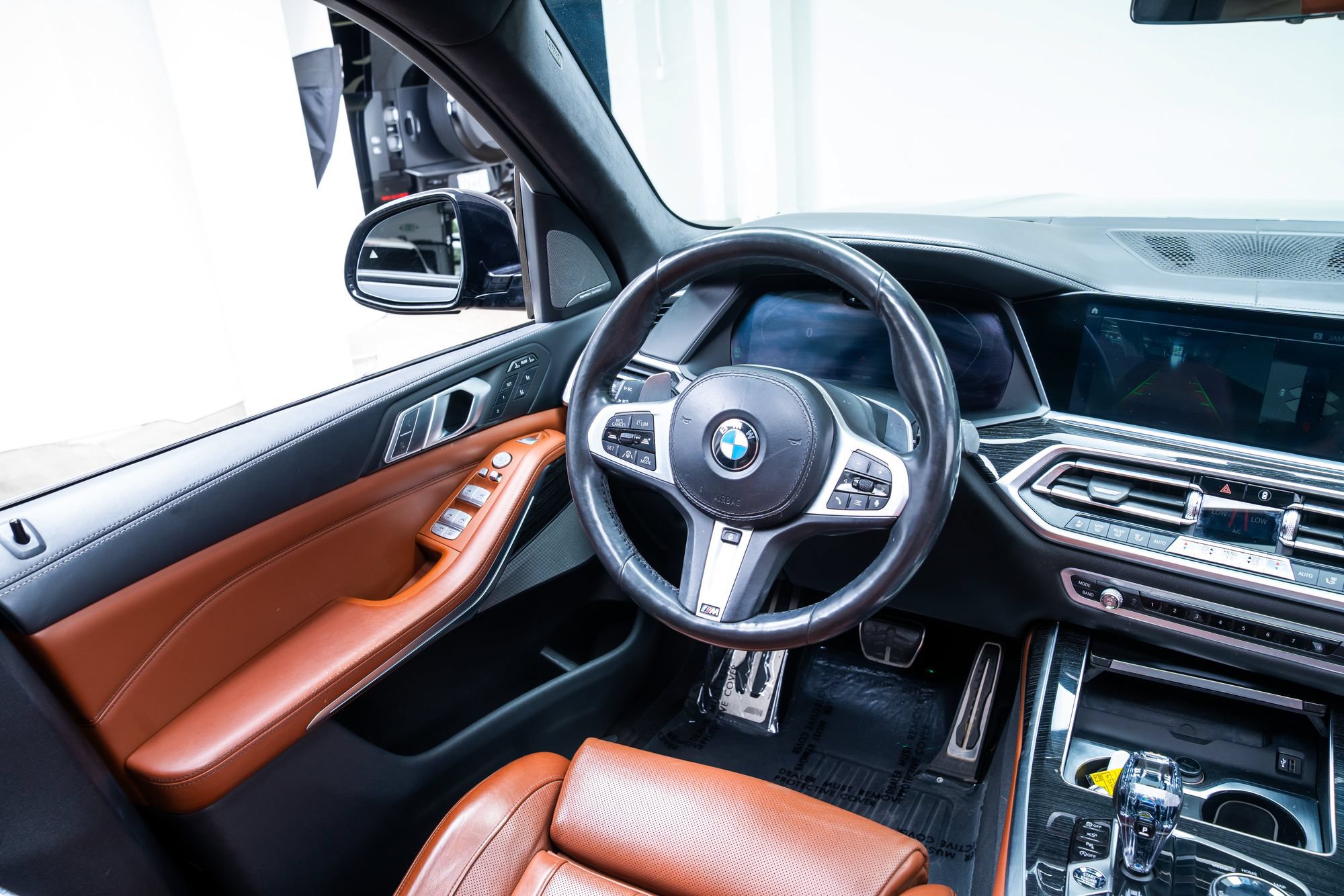 Used 2019 BMW X7 xDrive50i w/ M Sport Package AWD/4WD image 8