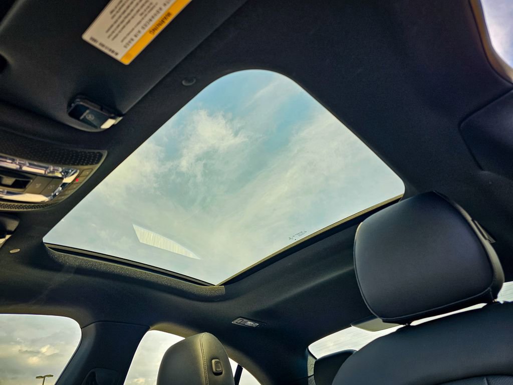 Used 2023 Mercedes-Benz CLA 250 4MATIC image 16