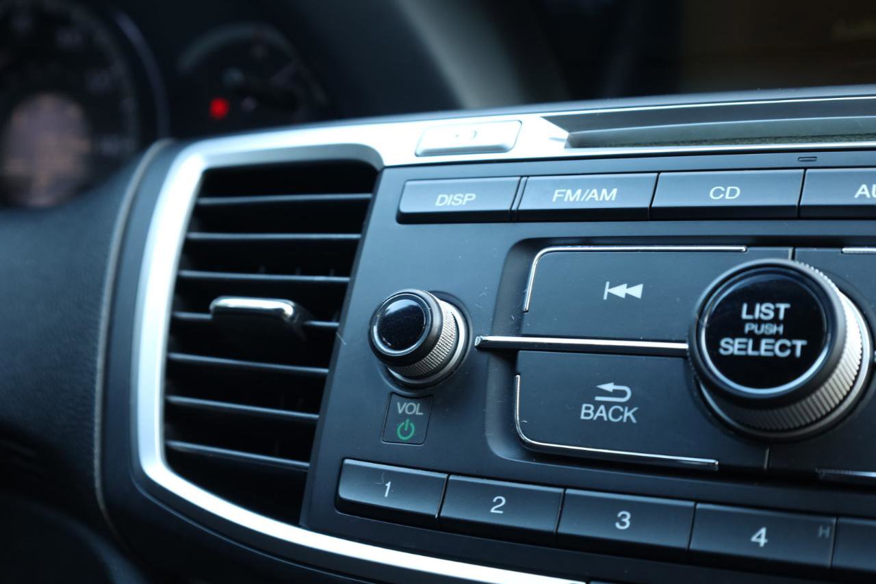 Used 2013 Honda Accord LX image 29