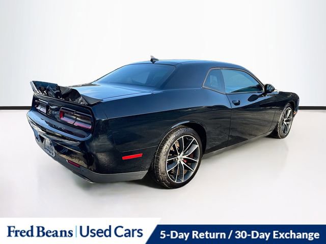 Used 2018 Dodge Challenger R/T image 8