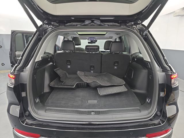 Used 2023 Jeep Grand Cherokee 4WD 4xe w/ Luxury Tech Group II image 55