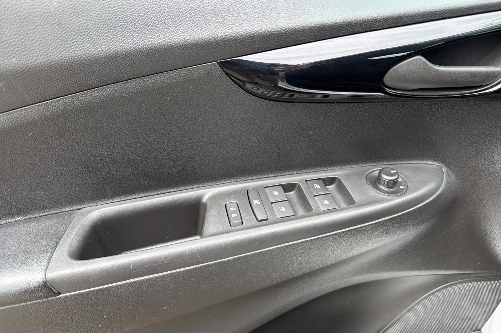 Used 2019 Chevrolet Spark LT FWD image 11