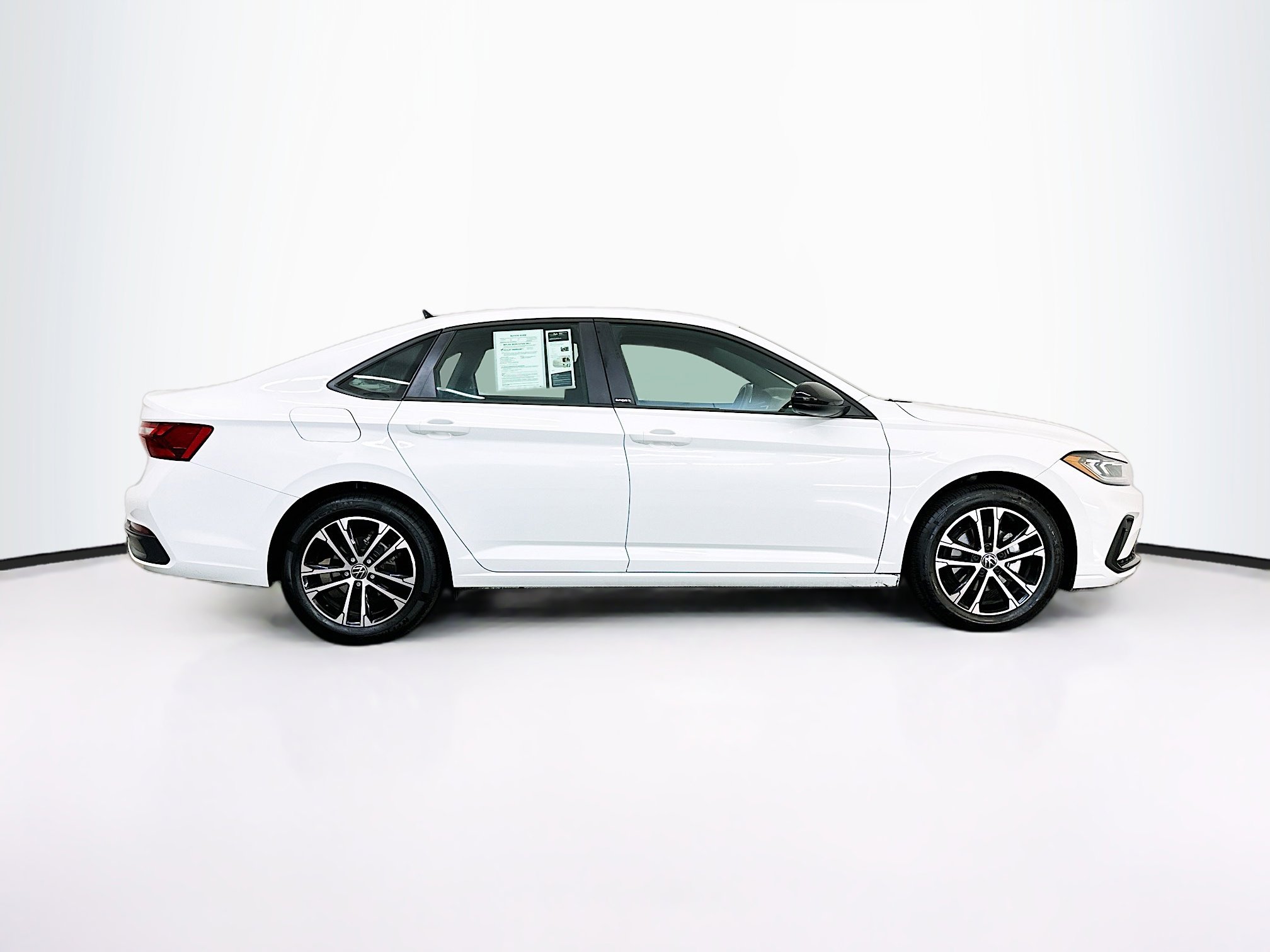 Used 2025 Volkswagen Jetta Sport image 10