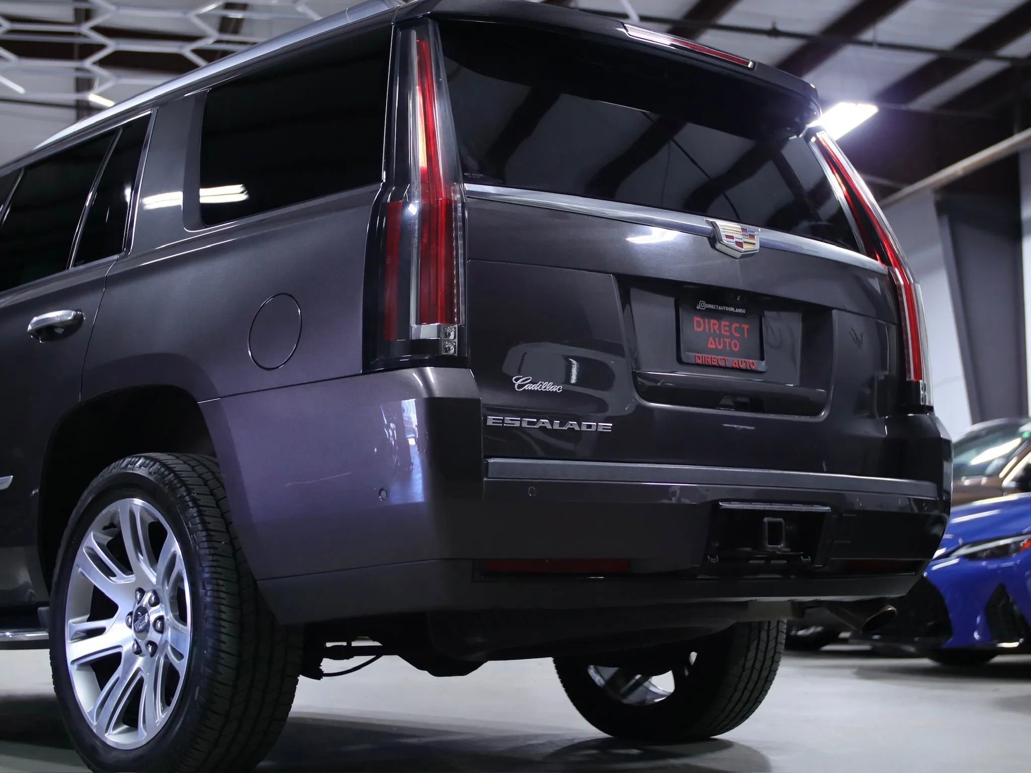 Used 2017 Cadillac Escalade Luxury image 16