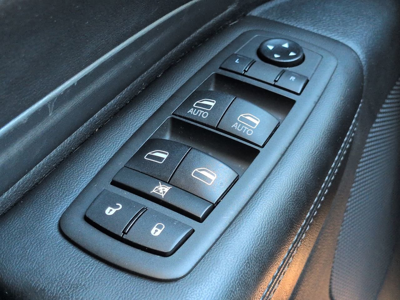 Used 2021 Dodge Durango SXT AWD/4WD image 24