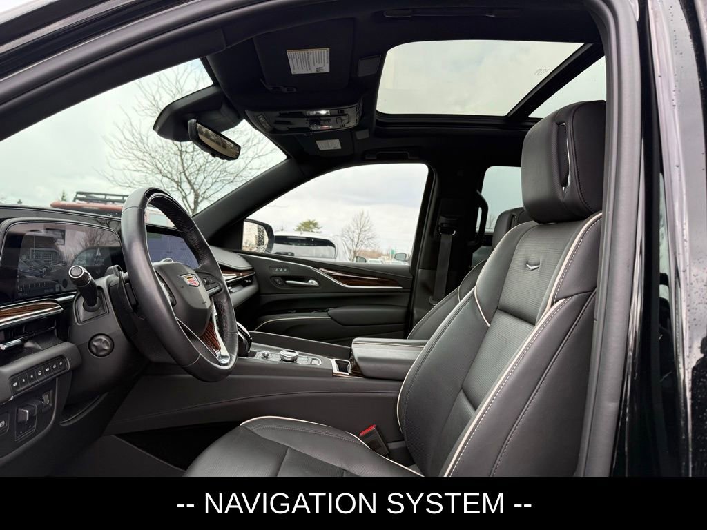 Used 2023 Cadillac Escalade Premium Luxury w/ Performance Package image 6