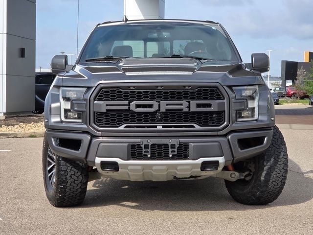 Used 2019 Ford F150 Raptor w/ Equipment Group 802A Luxury AWD/4WD image 3