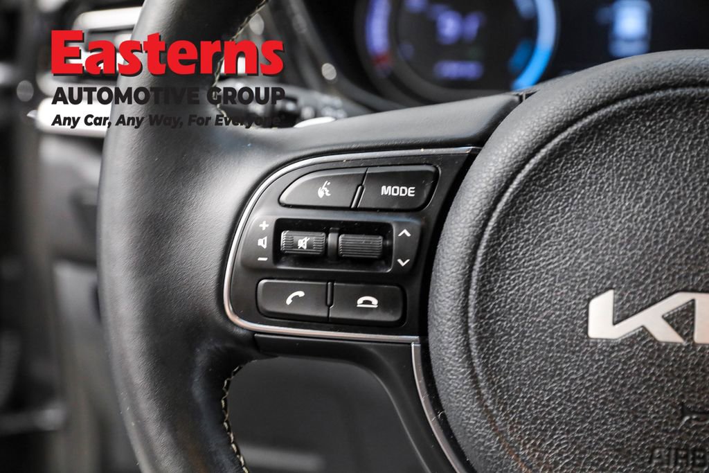 Used 2022 Kia Niro EX w/ Cold Weather Package image 15