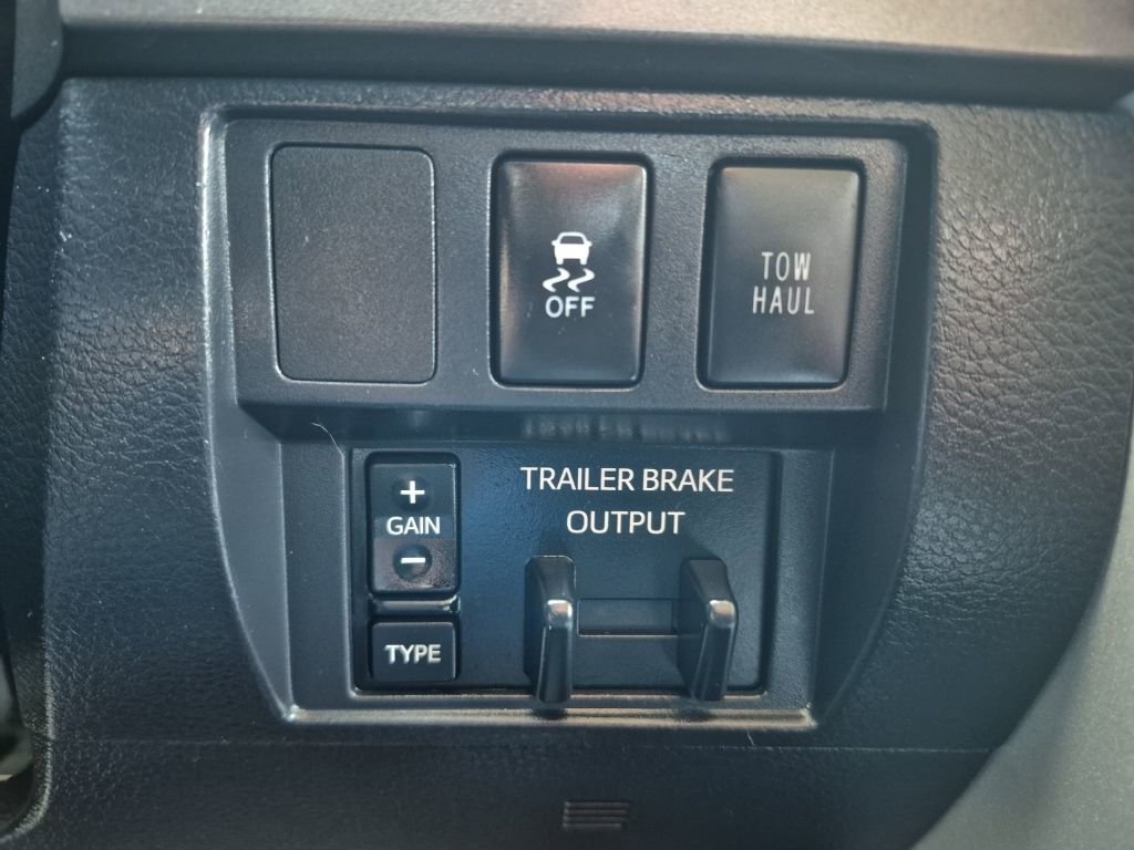 Used 2017 Toyota Tundra SR5 w/ SR5 Upgrade Package image 25