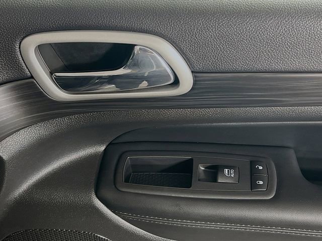 Used 2021 Jeep Grand Cherokee Laredo X RWD image 32