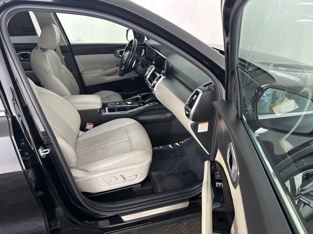 Used 2023 Kia Sorento SX Prestige image 10