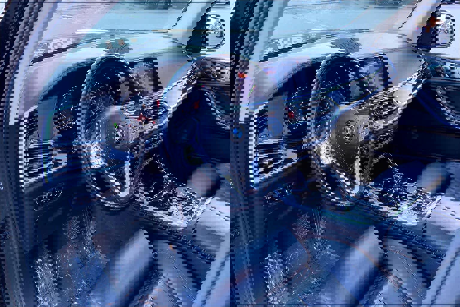 Used 2019 BMW X7 xDrive40i w/ Cold Weather Package image 17