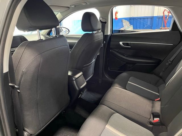 Used 2021 Hyundai Sonata SE w/ Cargo Package image 17