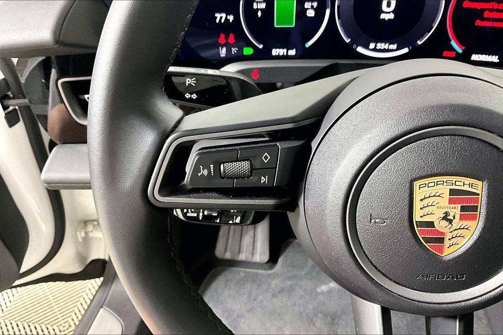 Used 2025 Porsche Taycan image 14