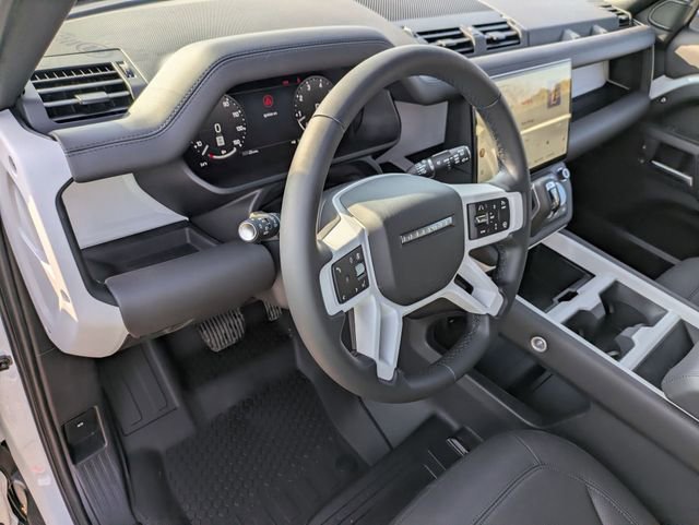 New 2026 Land Rover Defender 110 X-Dynamic SE image 7