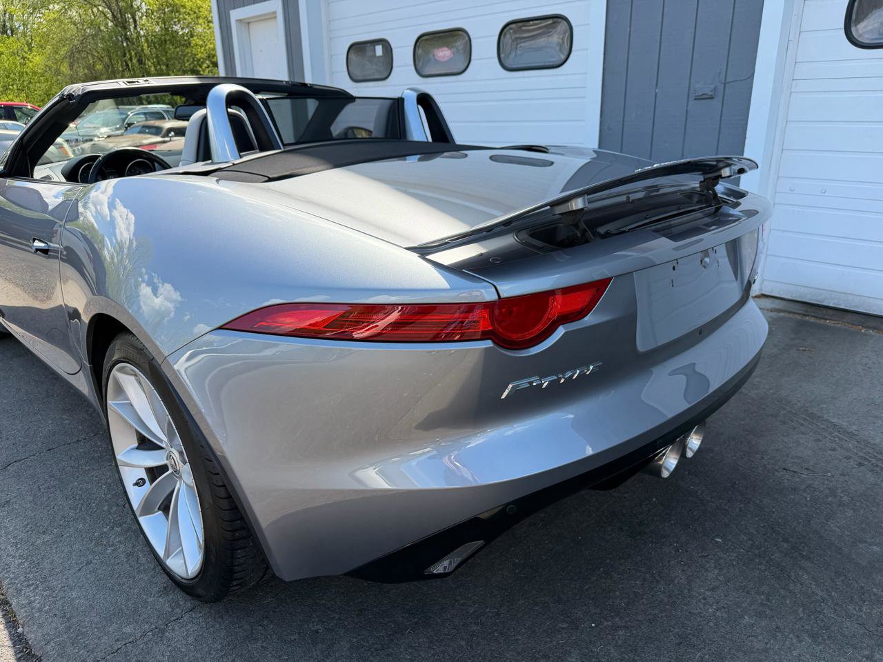 Used 2014 Jaguar F-TYPE S RWD image 11