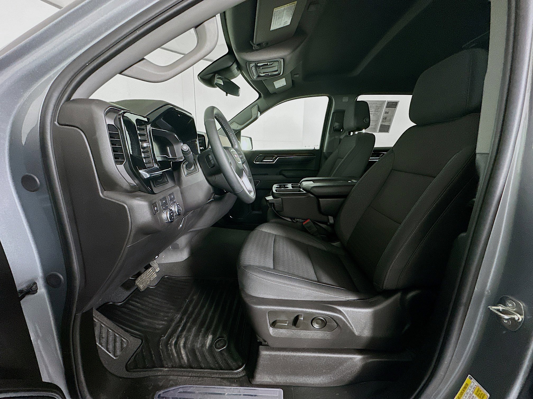 Used 2024 GMC Sierra 1500 Elevation image 13